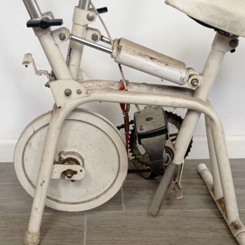 Bicicleta de repuesto fija toda metálica - imagen 2