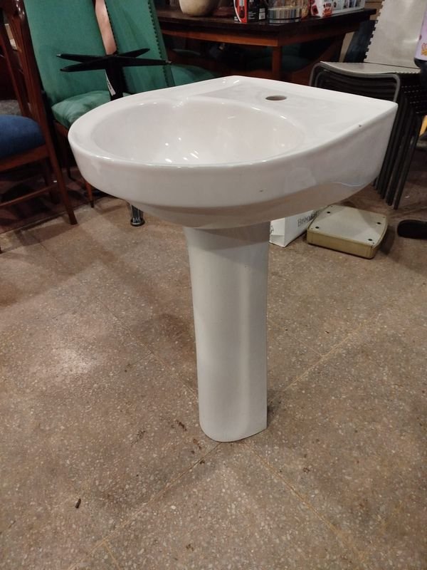 Juego de loza sanitario con pedestal nuevo - imagen 3