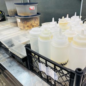 Lote de 7 Organizadores para Especias, 4 Tupper y Dispensadores Plásticos - imagen 2