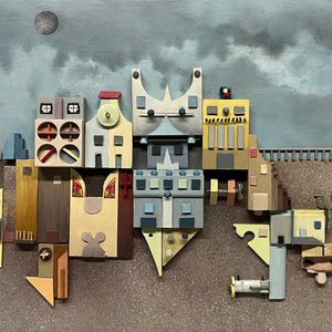 Obra de Andrés Cortina "Composición de Ciudad con Luna" - Madera y Técnica Mixta - imagen 1