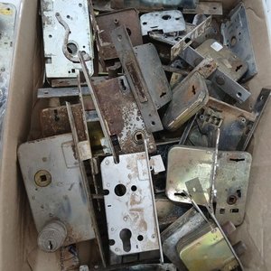 Lote de Cerraduras y Llaves Usadas Varias - imagen 2