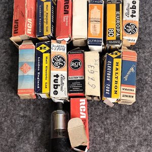 Lote de 16 Válvulas para Radio Antiguas RCA y Otras Marcas - imagen 2