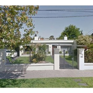 Propiedad en Venta: Casa en Montevideo con Terreno y Planos Catastrales - imagen 1