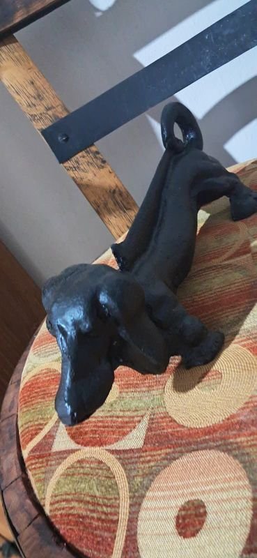 Perro Salchicha Limpiabotas Negro