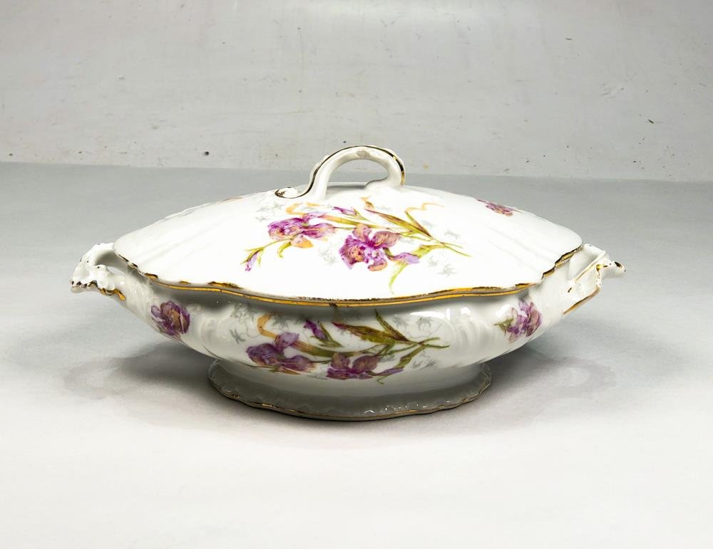 Fuente con Tapa de Porcelana Francesa Limoges Floral Blanca