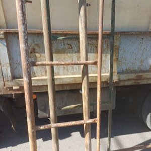 Lote de Andamios Metálicos: 5 Laterales y 12 Crucetas - imagen 4