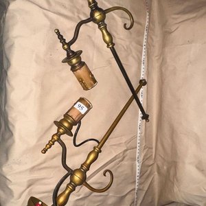 Lámpara Antigua de Mesa Estilo Candelabro de Dos Luces en Latón - imagen 2