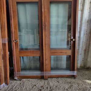 Lote anterior: 3 Puertas Dobles Vidriadas Pino Brasil 158x203x9.5cm