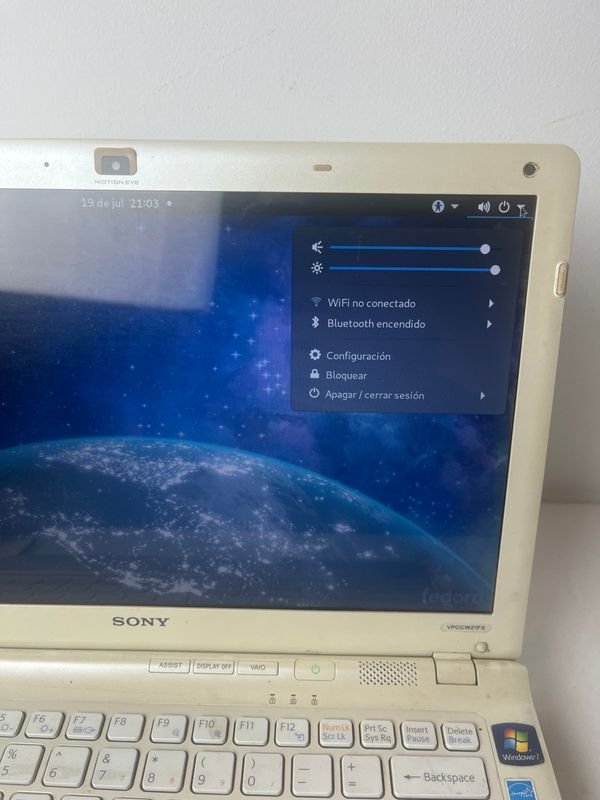 Laptop Sony Vaio con buena condición - imagen 4