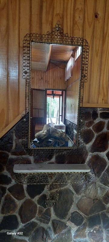 Dressoir en bronce con espejo y consola de excelente estado - imagen 3