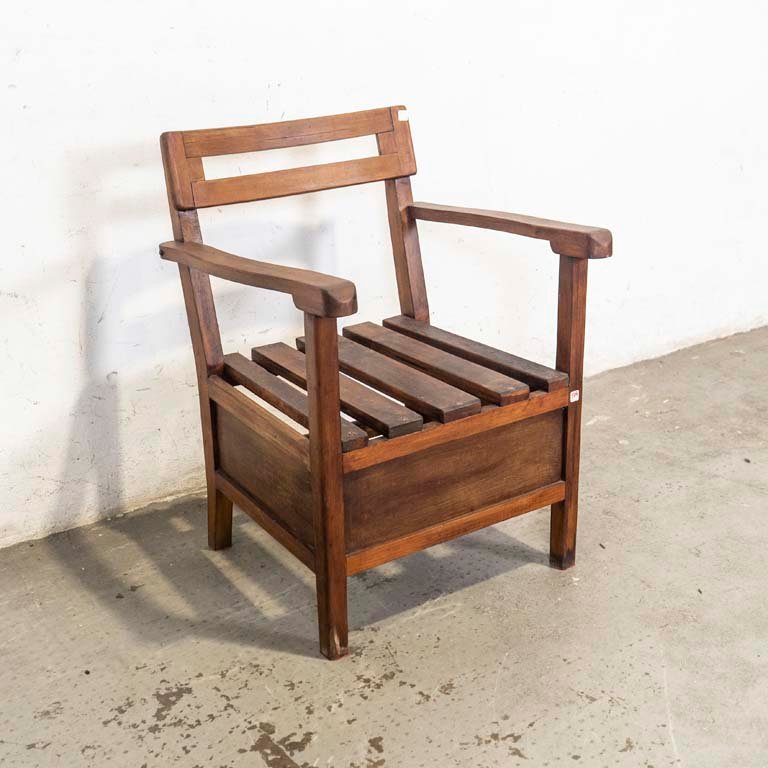 Lote anterior: Sillón de madera en buen estado