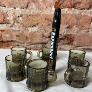 Set de 6 Jarritas de Vidrio Prensado Oscuro - imagen 4