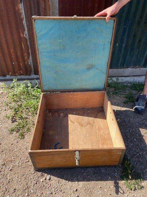 Caja de madera antigua con tapa - imagen 4