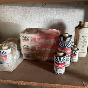 Lote siguiente: Lote de Limpiametales Brasso y Silvo