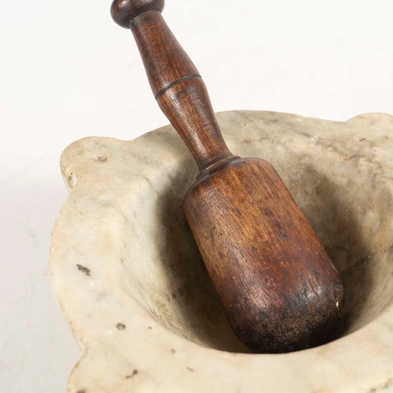 Mortero de marmol con mano de madera - Detalles y características - imagen 2