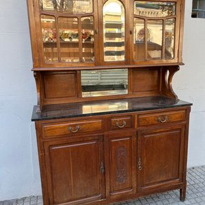 Lote siguiente: Alacena Antigua de Roble con Alzada Desmontable y Tapa de Mármol