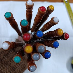Set de 12 Tenedores o Pinchos para Fondue con Mangos de Madera y Puntas de Colores - imagen 5