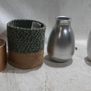 Conjunto de 4 Floreros y Macetas Decorativas - imagen 2