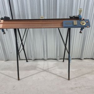 Máquina de Tejer Doméstica Azul MAGITEX con Base Rústica - imagen 1