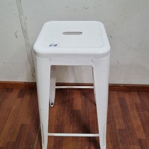Banqueta Alta Blanca Metálica con Orificio en Asiento - imagen 2