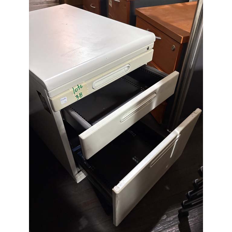 Item 2104734 - Image 1