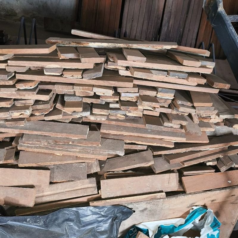 Gran cantidad de parquet de lapacho para decoración - imagen 3