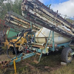 Pulverizador Agrícola Pampero con Tanque - imagen 2