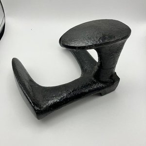 Pie de Zapatero Antiguo de Hierro Fundido Macizo - Herramienta Artesanal - imagen 1