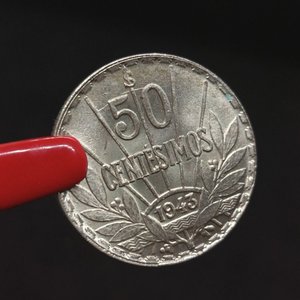 Moneda Uruguaya 50 Centésimos 1943 "Busto de Artigas" en Plata - Sin Circular - imagen 5
