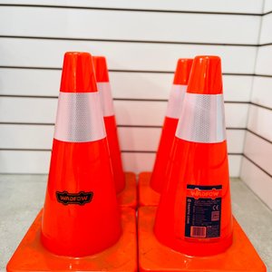 Lote siguiente: Pack de 4 Conos Reflectivos de Tráfico WADFOW 45 cm
