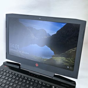 Notebook HP Omen Negra con Cargador - Funcionando - imagen 2