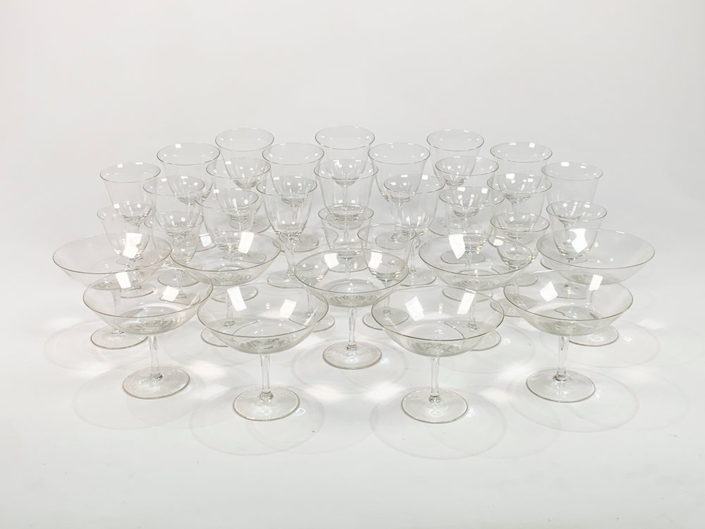 Lote de 32 Copas de Cristal Hialino Lisas para Licor, Champán y Vino
