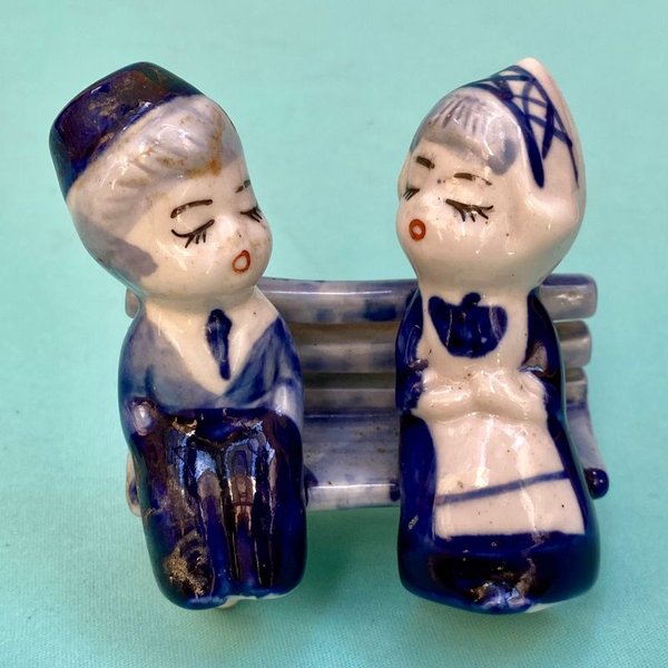 Antiguo y hermoso adorno holandés de cerámica Delft - imagen 1