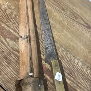 Lote anterior: Cuchilla de Campo Jinete Sellada con Vaina de Cuero