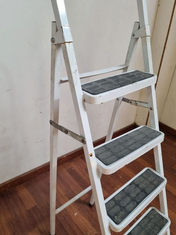 Escalera Plegable de 5 Escalones - imagen 3