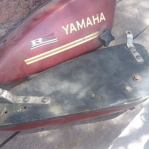 Tapas de Tanque de Combustible Yamaha RD - imagen 3