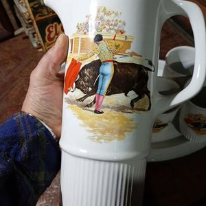 Juego de Jarra y Vasos con Bandeja Enlozado Estilo Tauromaquia - imagen 3