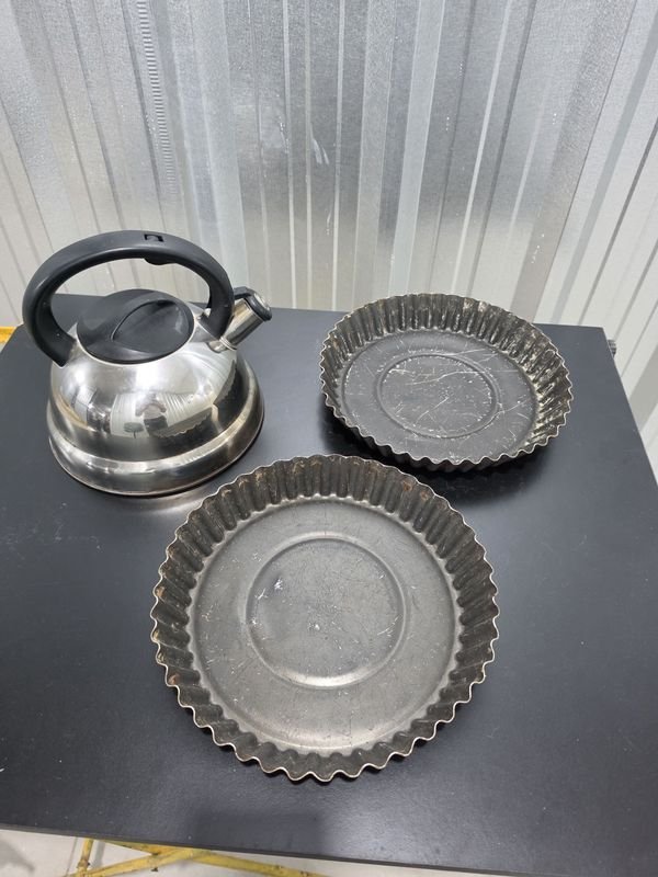 Set de Repostería: Caldera de Acero Inoxidable y Dos Torteras Metálicas
