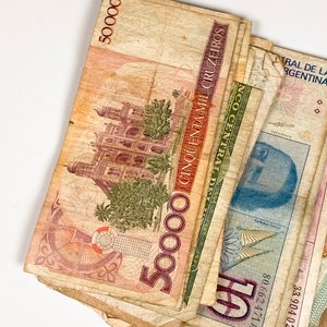 Lote de Billetes Varios de Colección - imagen 4