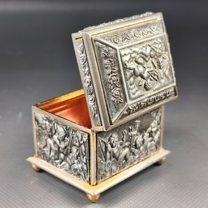 Alhajero Español Midas Gold con Cupidos en Relieve y Interior Dorado - imagen 4
