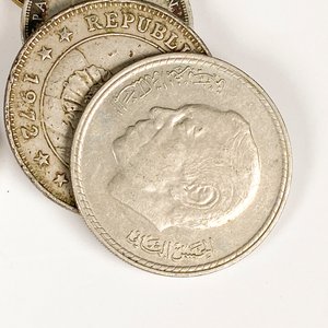 Lote de Monedas Varias de Uruguay y Otros Países - imagen 6