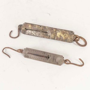 Dos Balanzas Antiguas de Bronce y Metal - imagen 1
