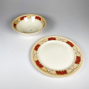 Dos piezas de loza inglesa, bandeja redonda y centro idem - imagen 2