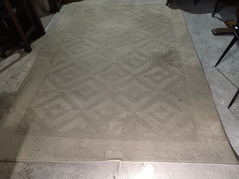 Alfombra Grande Beige con Diseño Geométrico
