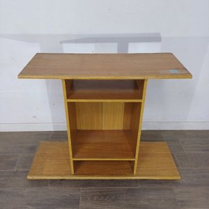 Lote siguiente: Rack para TV de Melamina Color Madera