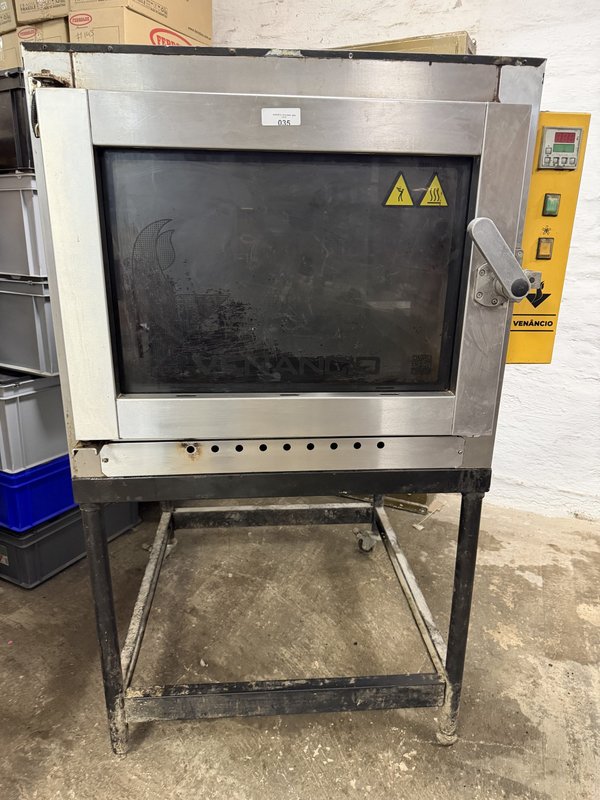 Horno Eléctrico Trifásico Turbinado Venancio para 5 Bandejas - imagen 1