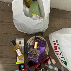 Lote anterior: Lote de Bijouterie, Esmaltes y Perfumes