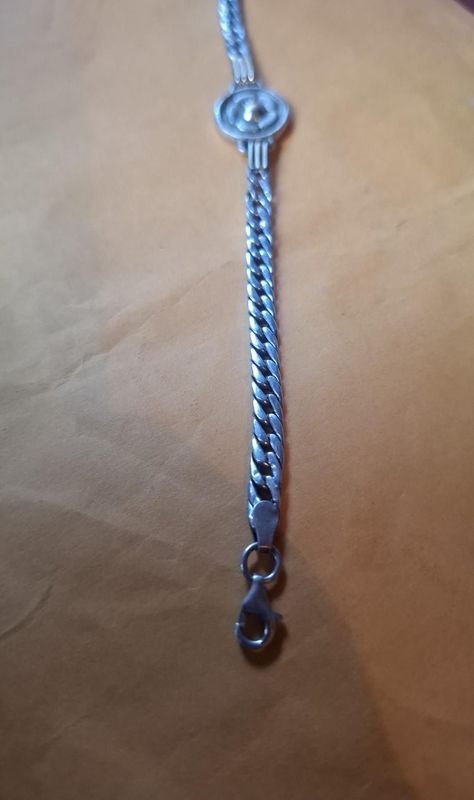 Pulsera de Plata .como nueva - Joyería - imagen 4