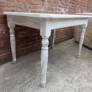 Mesa de Madera Maciza con Patas Torneadas Estilo Rústico - imagen 5
