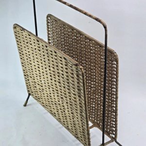 Revistero de Mimbre con Estructura Metálica - imagen 2